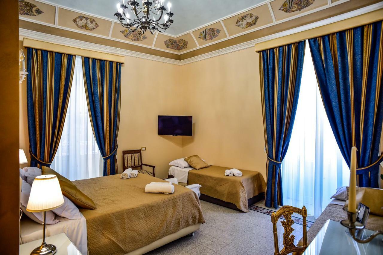 カターニア Palazzo Degli Affreschi Bed & Breakfast エクステリア 写真