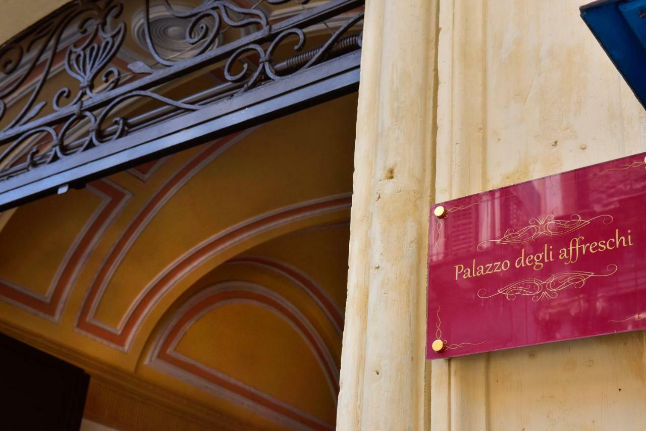 カターニア Palazzo Degli Affreschi Bed & Breakfast エクステリア 写真